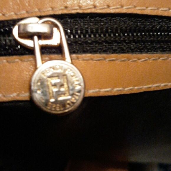 SALE💥 AUTHENTIC VINTAGE FENDI ICONIC ZUCCA 90's-Y2K BOSTON BAG - Picture 5 of 11